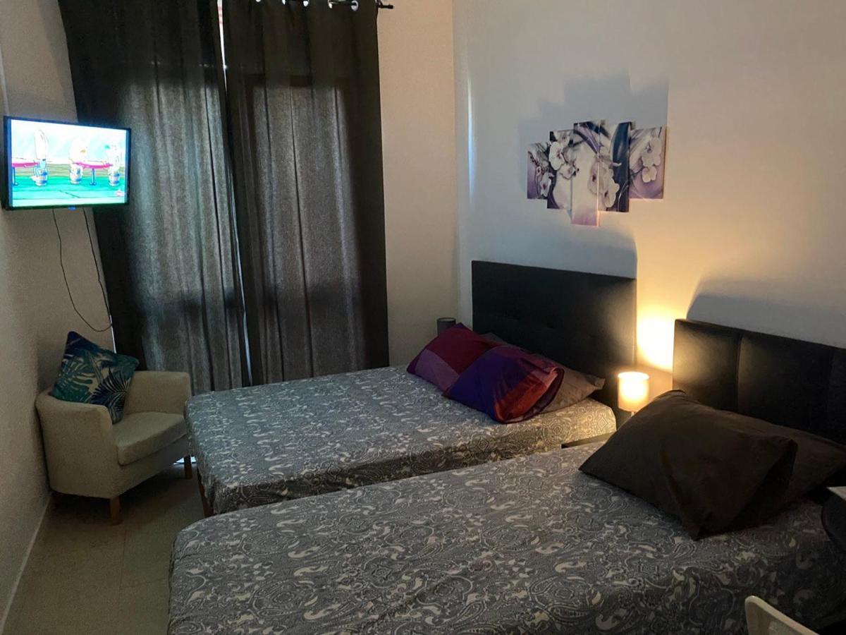 Parsa Homstay Madrid Esterno foto